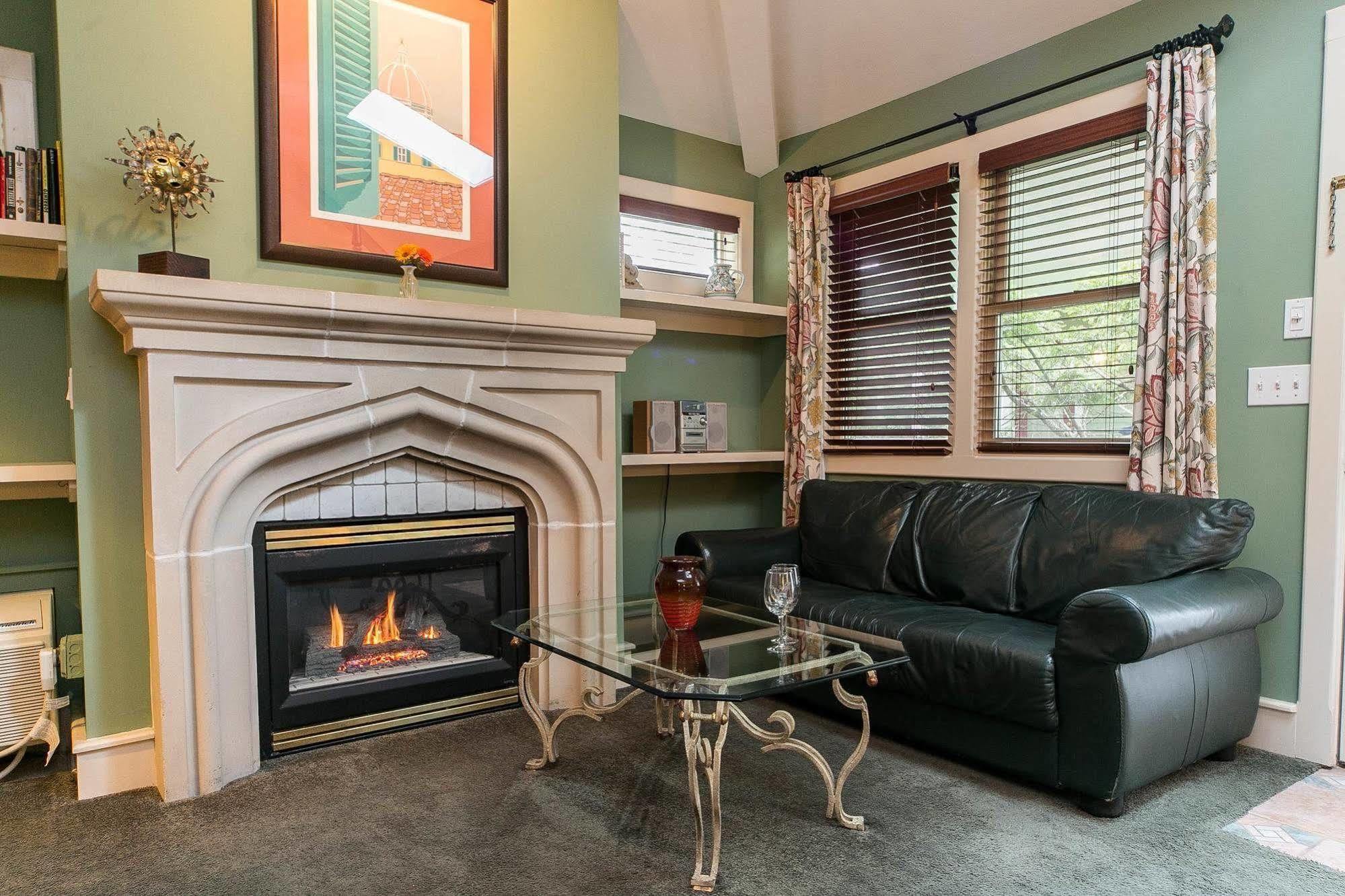 Hidden Garden Cottages & Suites Saugatuck Extérieur photo