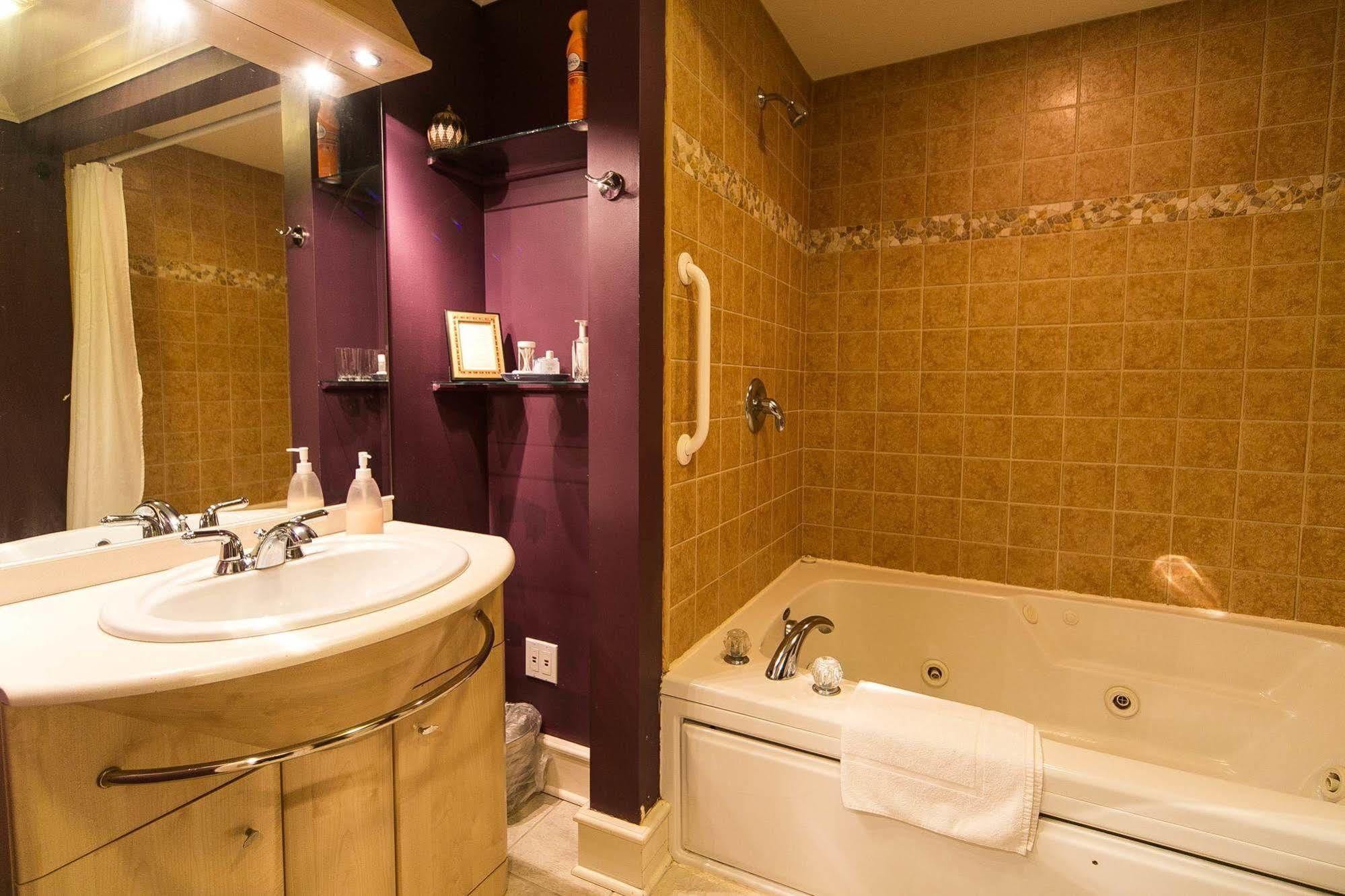 Hidden Garden Cottages & Suites Saugatuck Extérieur photo