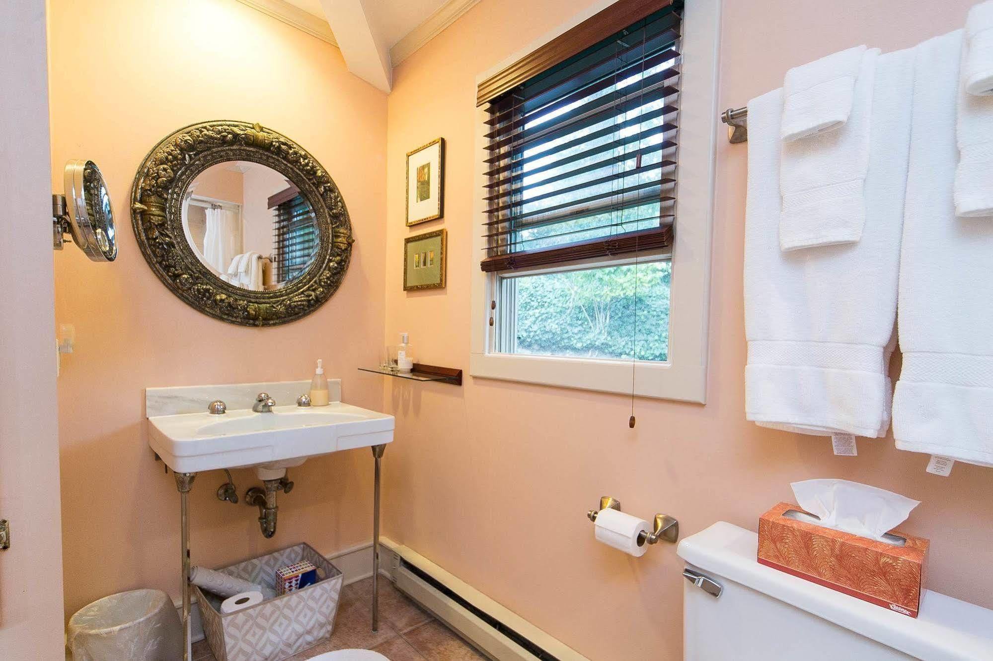 Hidden Garden Cottages & Suites Saugatuck Extérieur photo