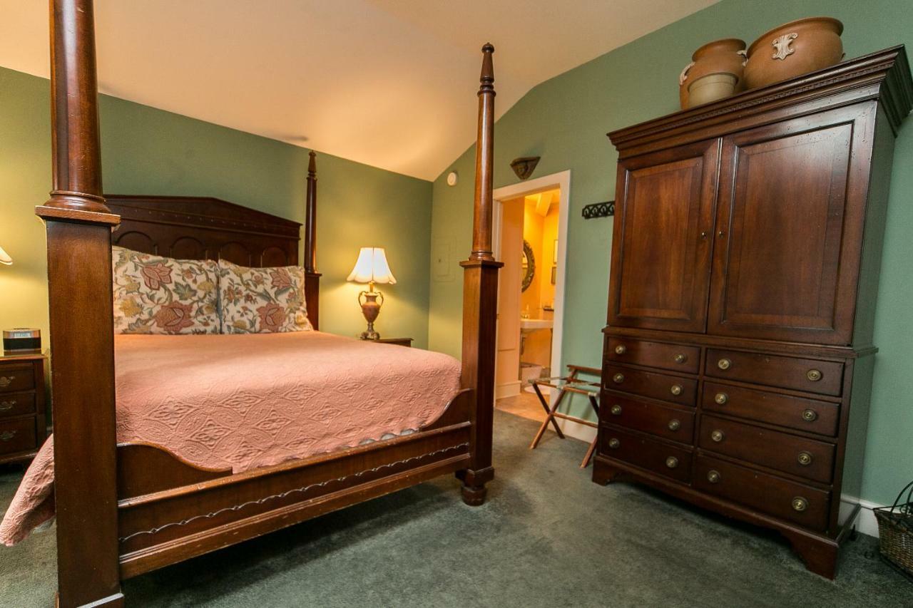 Hidden Garden Cottages & Suites Saugatuck Extérieur photo